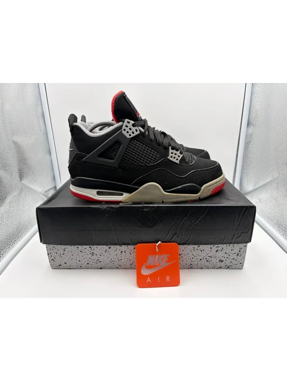 Nike Air Jordan 4 Retro Black Fire Red Cement Grey Size 8.5 Mens 308497-060